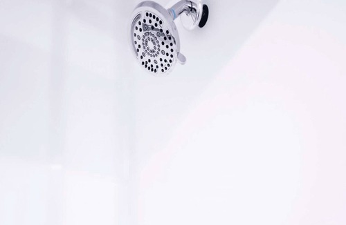 Rockland Hotel | Steps from Downtown + Free Breakfast & Parking