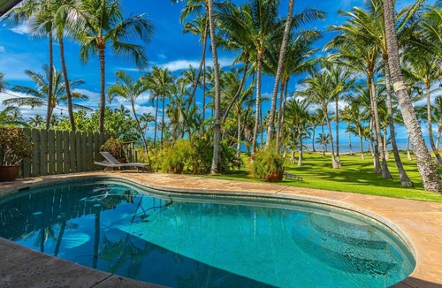 Kihei House | Summer Deal Beachfront Maui Home with Private Pool Sleeps 14 Guests