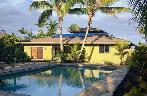 Keaau House | Swimming Pool, Observation Deck, and Palm Trees