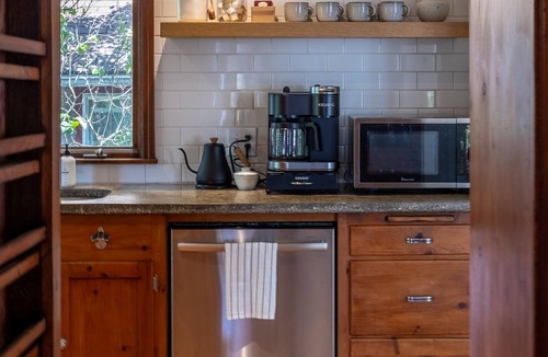 Pullman House | The McKenzie BnB | Walk to WSU & Downtown | 3BR/2BA | Sleeps 6–8