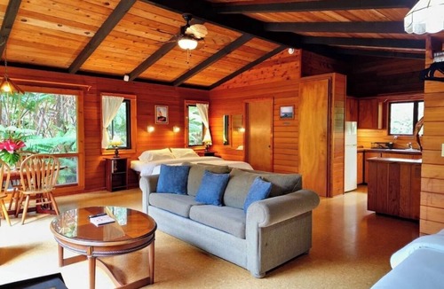 Volcano Cabin | The Pacifica Inn