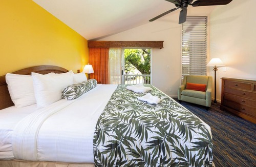 Princeville Hotel | Three 1BR Condos w/BBQ Grills + Fire Pits + Pool/Jacuzzi | Free Parking
