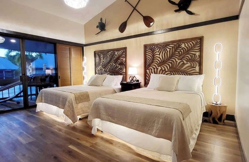 Hilo Apartment | Tropical Garden Condo with Pool Kitchen, and AC