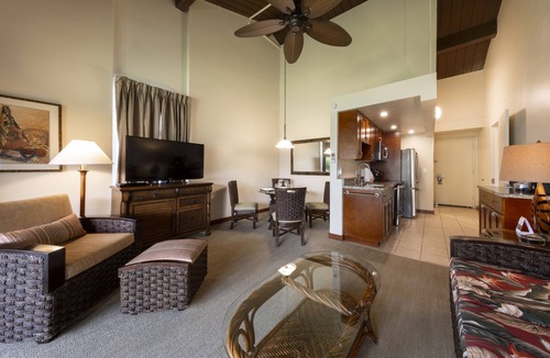 Princeville Hotel | Tropical Paradise #1 Best Value Resort on Kauai! Full Kitchen, Swimming Pool!