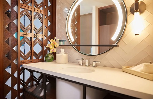 Waikiki Hotel | Ultimate Oahu Getaway! 3 Awesome Units, Pets Allowed, Near Waikiki Beach Walk!