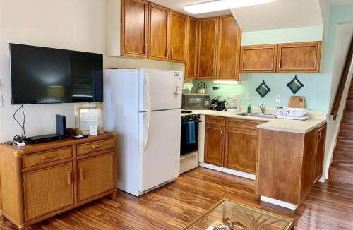 Punaluu House | Unit 11 Beautiful Ocean View