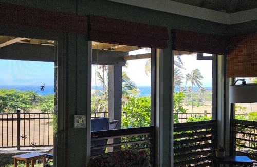 Punaluu House | Unit 18 Relaxing Oceanview Studio