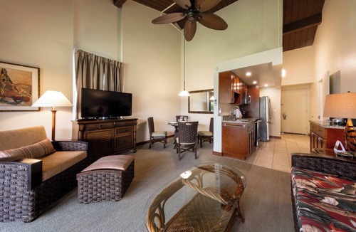 Princeville Hotel | Unwind and enjoy on #2 Best Resort for Families | 2 Relaxing Units w/Pool!