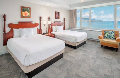 Kahului Hotel | Unwind, Recharge & Explore | 3 Oceanfront Units | Outdoor Pool | Pets Allowed