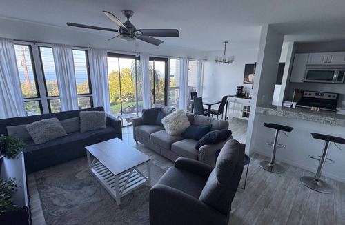 Honalo Condo | Villa with a View - Kailua-Kona Style