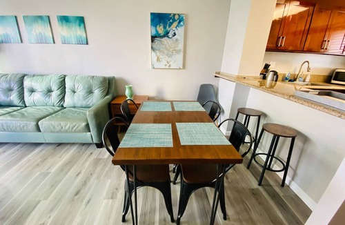 McCully - Moiliili Apartment | Waikiki 2 Bedroom Condo