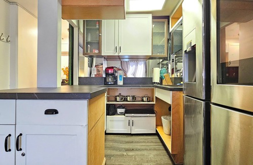 Waikiki Hotel | Waikiki Grand Hotel® 716 ¦ Queen 7th Fl Studio-Suite w/Kitchen & Pool