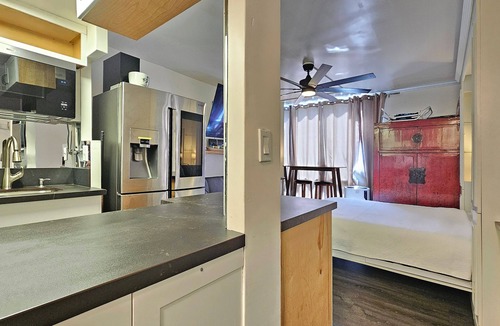 Waikiki Hotel | Waikiki Grand Hotel® 716 ¦ Queen 7th Fl Studio-Suite w/Kitchen & Pool
