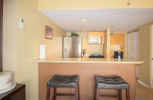 Waikiki Condo | Waikiki - Resort amenities for condo prices, just steps from the beach!