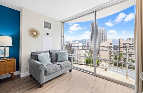 Waikiki Apartment | Waikiki Upgraded High Floor Studio