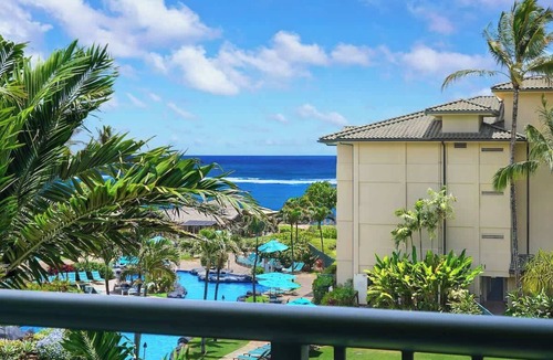 Wailua Condo | Waipouli Beach Resort D402 - Modern Top Floor Ocean View Suite in Kapaa with AC!