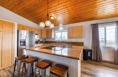 Waikoloa House | Walk to Golf From an Updated Home with Pools, Lanai & Ocean View