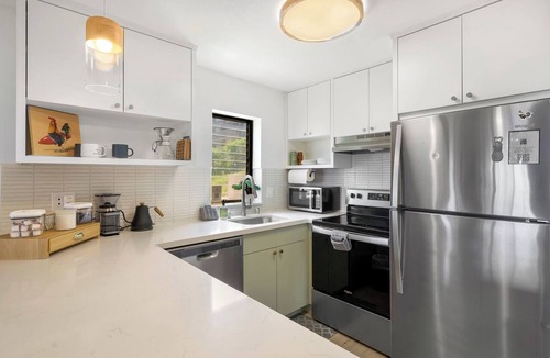 Nawiliwili Condo | Walk to Kalapaki Beach, 3 lanais, full AC