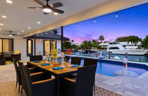Lighthouse Point House | Waterfront | Boat Rental | Heated Pool | Games Room | Sleeps 8