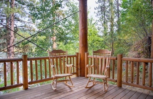 Liberty Lake House | Waterfront Liberty Lake Home Sleeps 20 w/Private Dock & Lake Views
