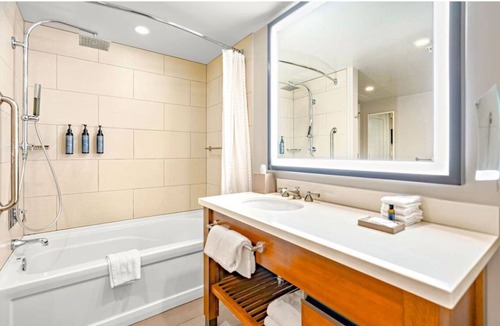 Historic Lahaina Front Street Resort | Westin Nanea Ocean Villas: Ka'anapali 2-bedroom resort in relaxing Lahaina