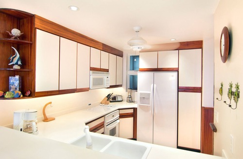 Poipu Resort | Whalers Cove 117 Beautiful Ocean View Suite 2 Bedroom in Poipu