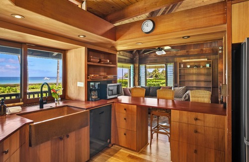 Hanalei House | Wilikoki - a 6br/3ba beachfront home on Hanalei Bay