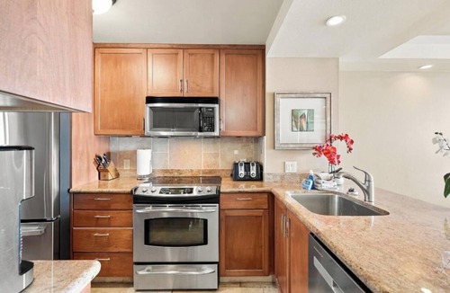 Kihei Condo | Your Refreshing Escape by the Ocean! Marvelous Views - Royal Mauian 209