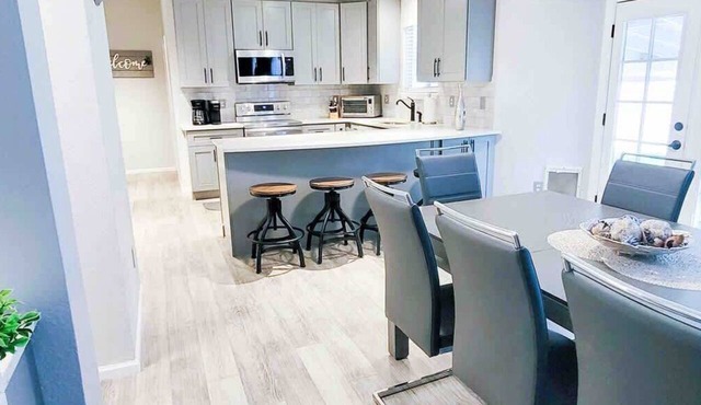 $0 Fees-Modern Home; Easy to Downtown/Scenic Trail in Northglenn