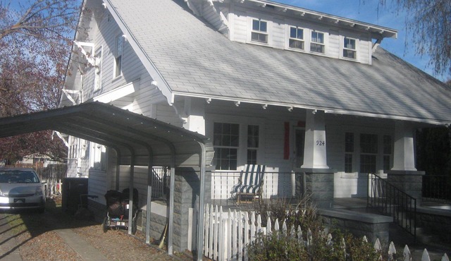 1920's Farmhouse in Yakima