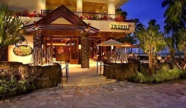 2/2 HGVC Hawaiian Village Beachfront Resort & Spa in Honolulu
