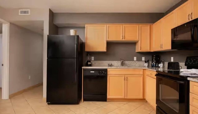 2-bedroom apartment in peaceful North Myrtle Beach with AC and gym prince in North Myrtle Beach
