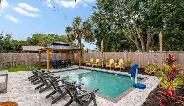 3 houses/3 pools/2 rooftops/panoramic ocean & downtown views in St. Augustine