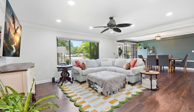 3 Mins to Downtown Mount Dora~Spacious~Renovated in Mount Dora