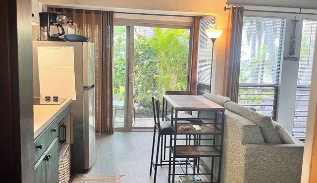 #43 Studio Queen Bed, Sofa Sleeper in Naalehu