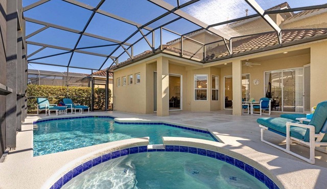 527 - Beautiful Mediterranean Style Villa Close to Disney with Private Pool and Spa in Davenport
