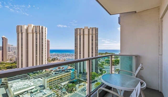 Ala Moana Beautiful Ocean View Studio 2324