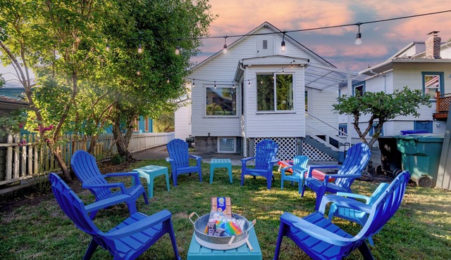Arcade/Game Console ~ Beach & Lake Access ~ Parking ~ NFL in Seattle