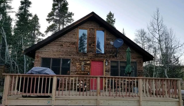 Aspens! 2 ACRES AMAZING LOG CABIN, HOT TUB FIREPLACE VIEWS PRIVATE in Fairplay