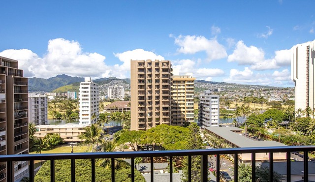 Aston Waikiki Banyan 1BST3 | Pool & Hot Tub