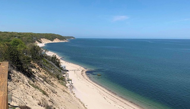 Baiting Hollow 2BR Blufftop Cottage | Sound Views, Screened Porch, Beach Access in North Fork