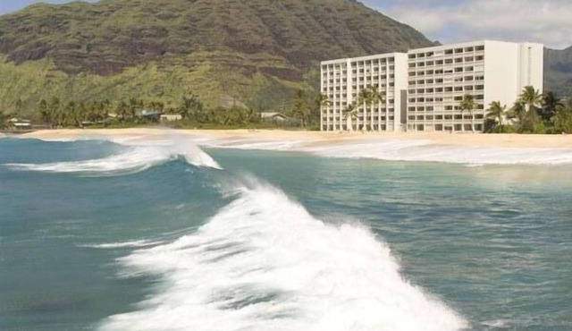 Beach condo on ground floor. contact for 30 day or more rental discounts