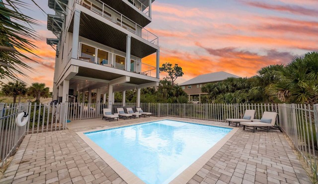 Beachfront LUX~Private ~Pool~Hot Tub~Dog Friendly in Port St. Joe