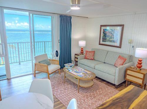 Beachfront Studio w Amazing Views in Hauula