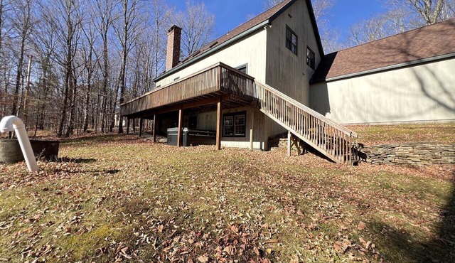 Beautiful Cottage with Hot-tub in Winhall, Vermont in Winhall