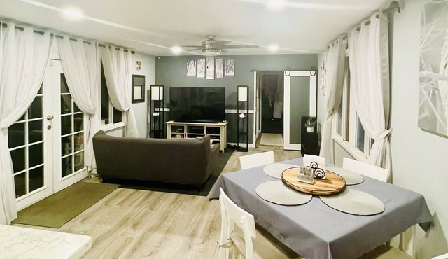 Beautiful Country Living 3-Bedroom Home with Patio- 30 Day Hawaii Rental