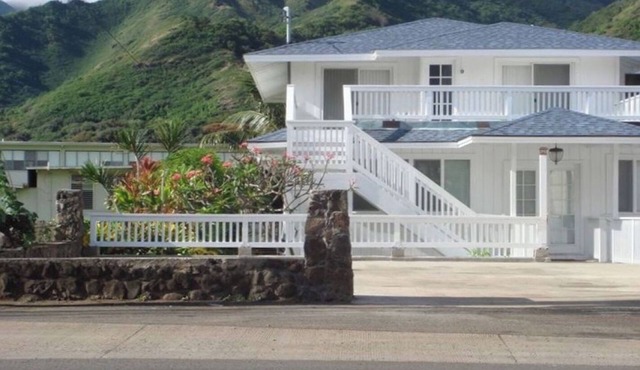 BEAUTIFUL HOUSE WITH 7/AC,BED ROOMS AND OCEAN VIEW