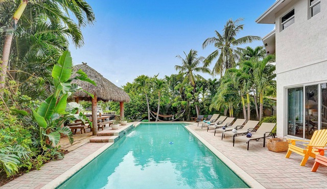 BEL-AIR VILLA- HEATED POOL-WALK TO BEACH-WATERFRONT in Pompano Beach