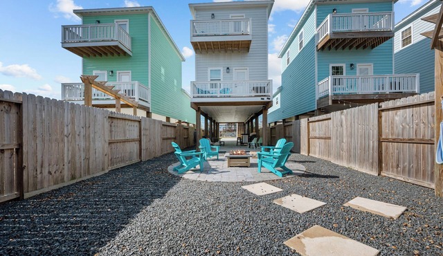 Boatman's Bayside Bungalow, San Leon TX in San Leon