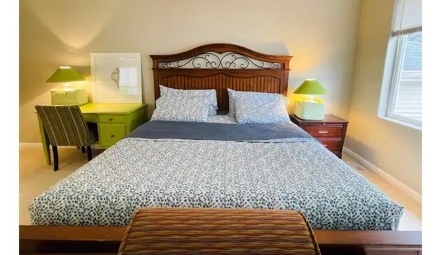 Bright, Spacious and Convenient With AC in Snohomish